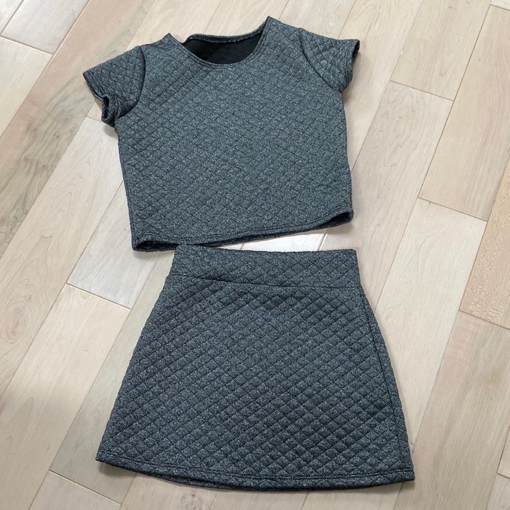 Cheryl Creations Kids girls quilted soft shimmer grey top skirt set
